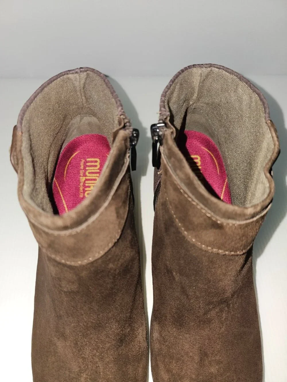 Munro Callie Zip Ankle Boot Womens 8.5 Brown Suede Comfort Low Heel Buckle Strap